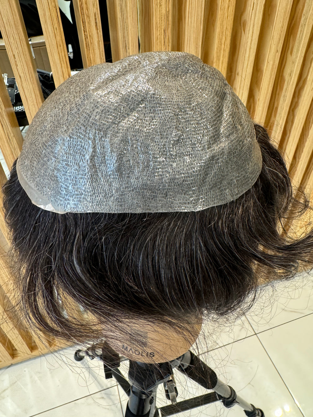 Prothèse capillaire Ultra HD avec des cheveux blancs 30% (non remboursable ni échangeable)