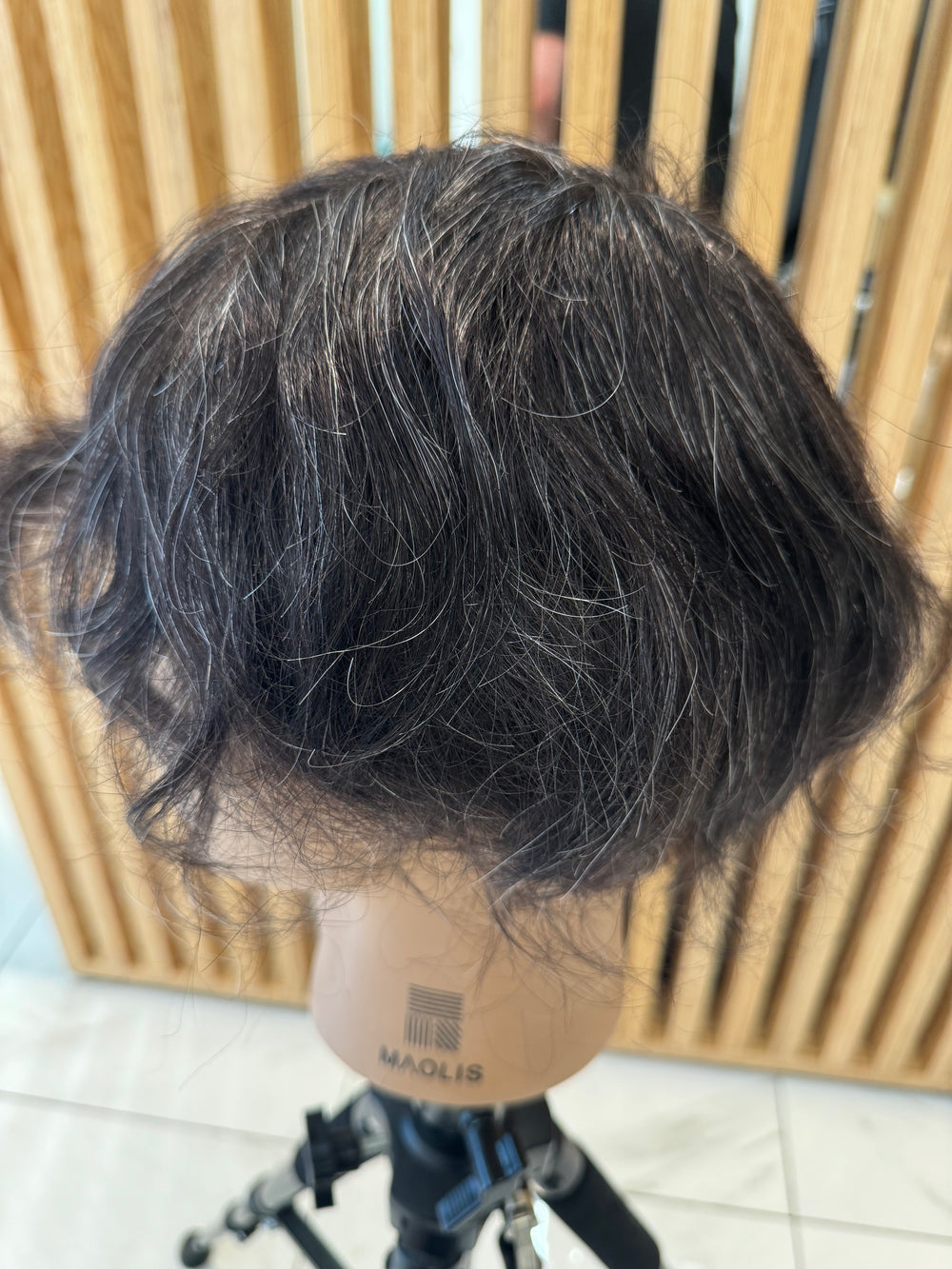 Prothèse capillaire Ultra HD-S couleur 1B20 (non remboursable ni échangeable)