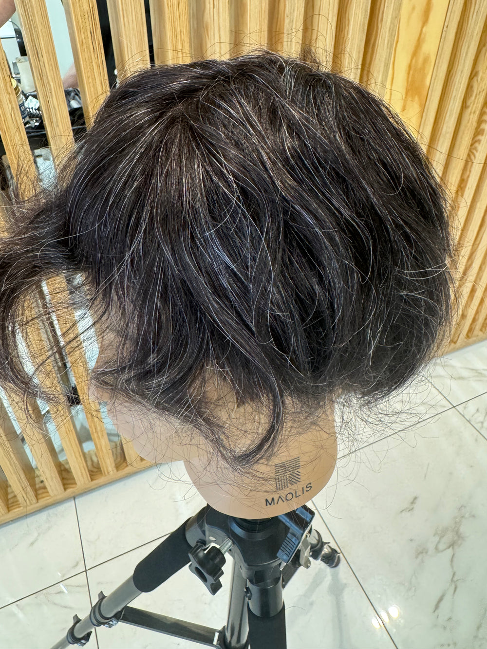 Prothèse capillaire Ultra HD-S couleur 1B20 (non remboursable ni échangeable)