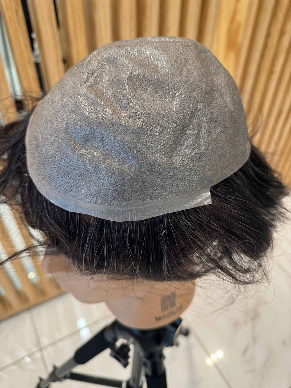 Prothèse capillaire Ultra HD-S couleur 1B20 (non remboursable ni échangeable)