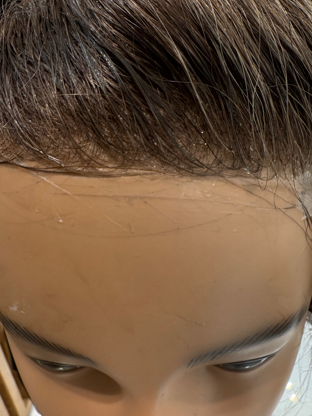 Prothèse capillaire invisible Ultra HD couleur 6 ASH (non remboursable ni échangeable)