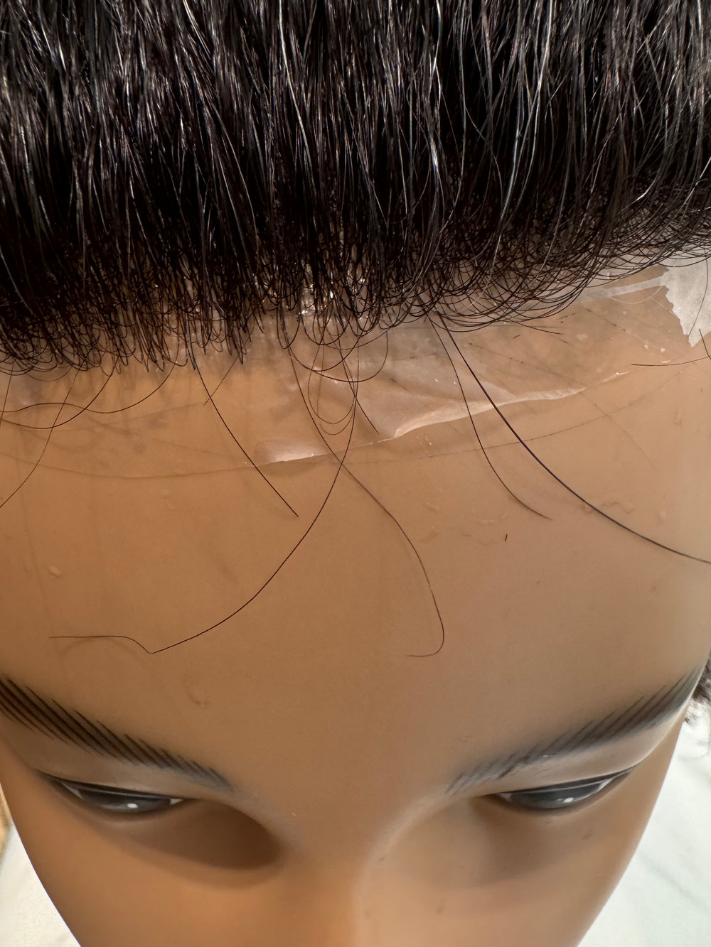 Prothèse capillaire invisible Ultra HD couleur 1B10 (non remboursable ni échangeable)