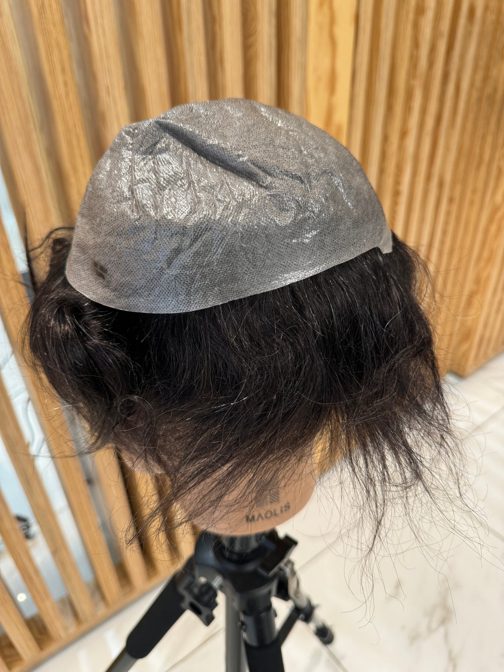 Prothèse capillaire invisible Ultra HD couleur 1B10 (non remboursable ni échangeable)